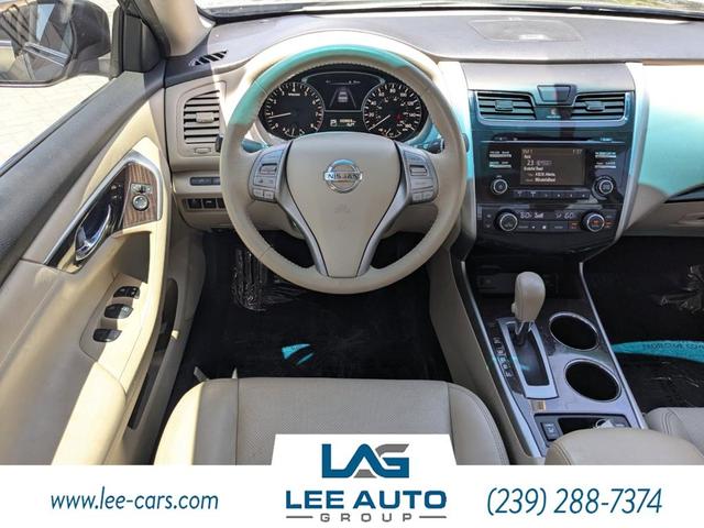 Photo of 2015 Java Metallic Nissan Altima