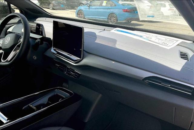 Photo of 2025 Deep Black Pearl Effect Volkswagen ID.4