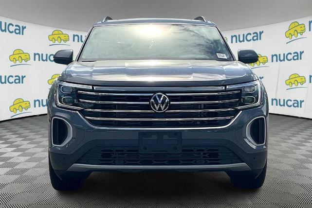 Photo of 2025 Pure Gray Volkswagen Atlas