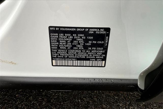 Photo of 2025 Opal White Pearl Effect Volkswagen Atlas