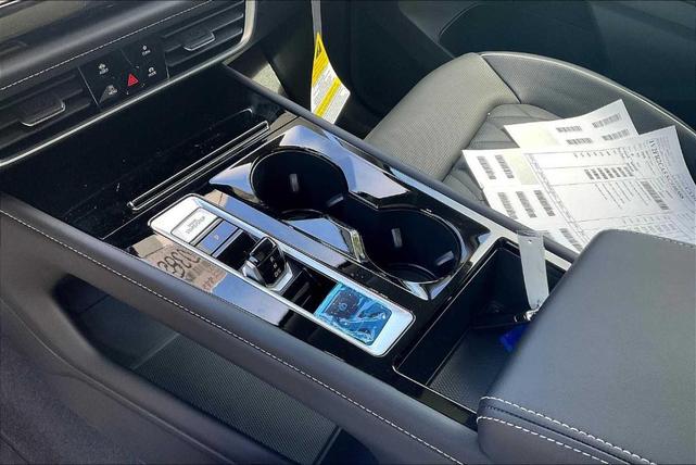 Photo of 2025 Platinum Gray Metallic Volkswagen Atlas