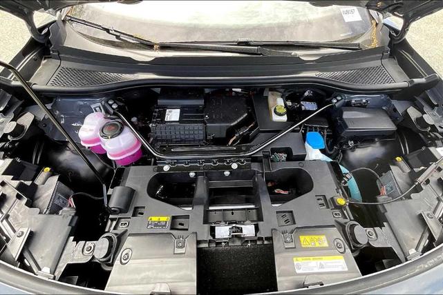 Photo of 2025 Pure Gray Volkswagen ID.4