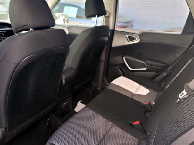 Photo of 2023 Clear White w/Black Roof Kia Soul