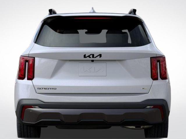 Photo of 2025 Glacial White Pearl Kia Sorento
