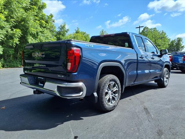 Photo of 2022 Arrival Blue Metallic GMC Sierra 1500