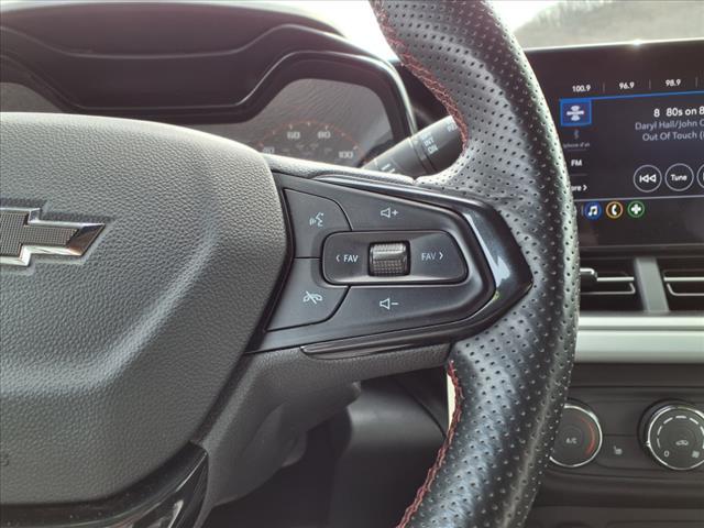 Photo of 2024 Mosaic Black Metallic Chevrolet Trax