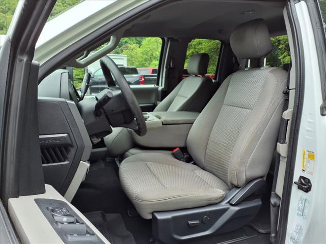 Photo of 2020 Oxford White Ford F-250