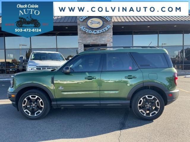 Photo of 2023 ERUPTION GREEN METALLIC Ford Bronco Sport