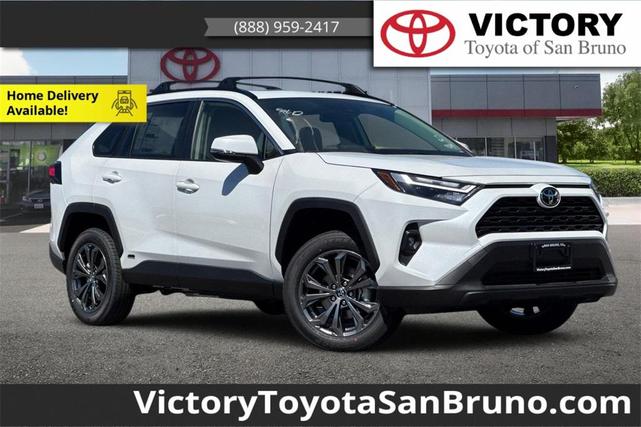 Photo of 2025 Wind Chill Pearl Toyota RAV4 Hybrid