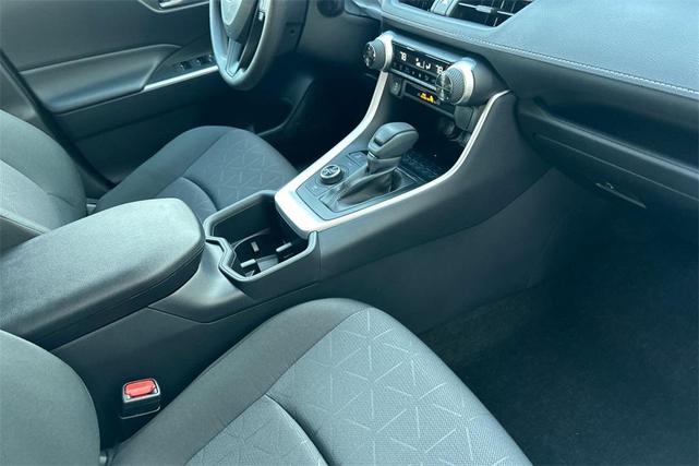 Photo of 2025 Ice Cap Toyota RAV4 Hybrid