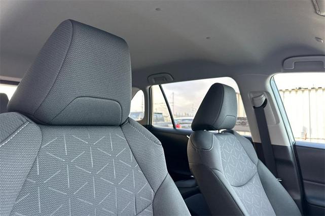 Photo of 2025 Ice Cap Toyota RAV4 Hybrid