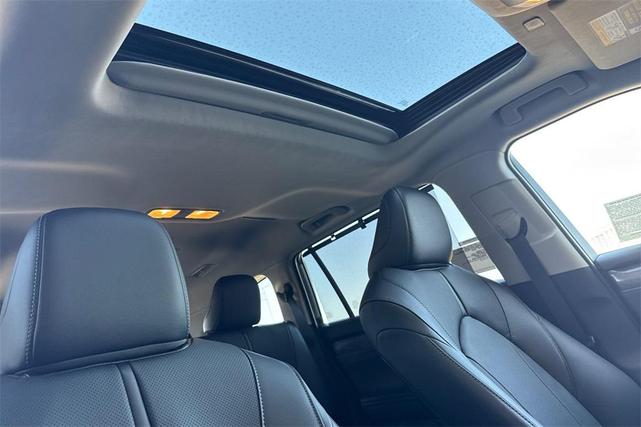 Photo of 2025 Heavy Metal Toyota Highlander Hybrid