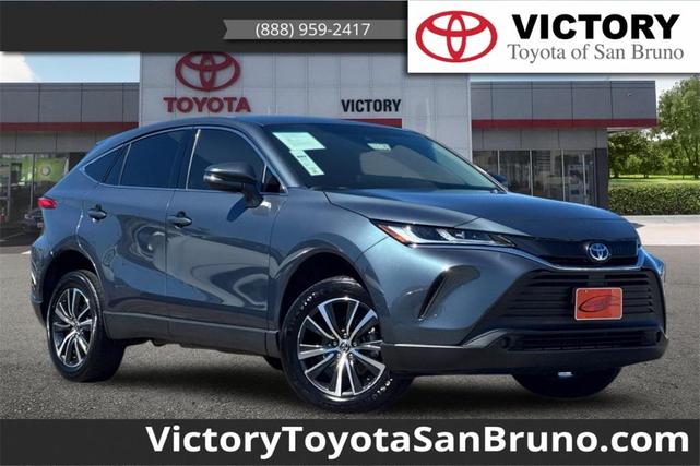 Photo of 2024 Coastal Gray Metallic Toyota Venza