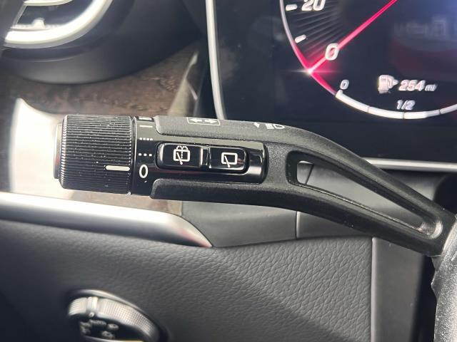 Photo of 2024 Wh Mercedes-Benz GLC 300