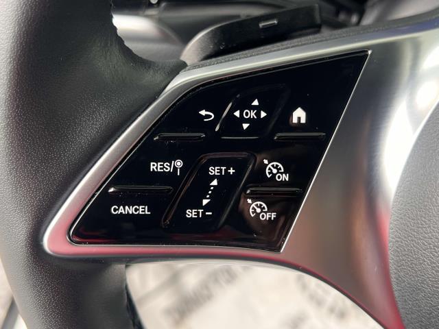 Photo of 2024 Wh Mercedes-Benz GLC 300