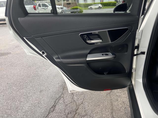 Photo of 2024 Wh Mercedes-Benz GLC 300