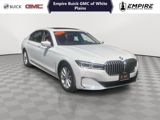 2022 BMW 740