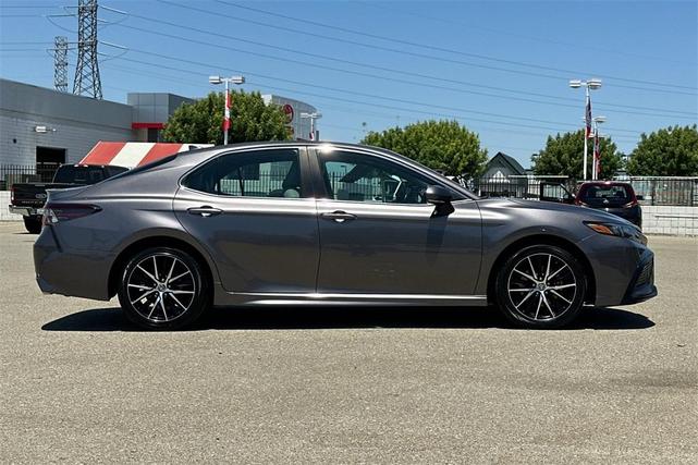Photo of 2023 Predawn Gray Mica Toyota Camry