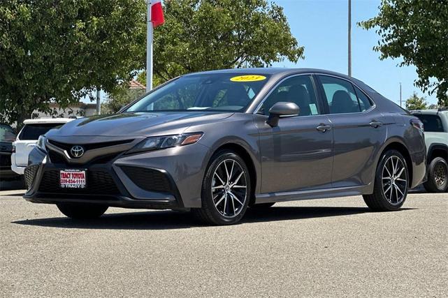 Photo of 2023 Predawn Gray Mica Toyota Camry