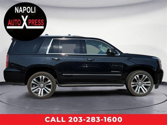 Photo of 2019 Black GMC Yukon