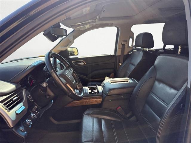 Photo of 2019 Black GMC Yukon