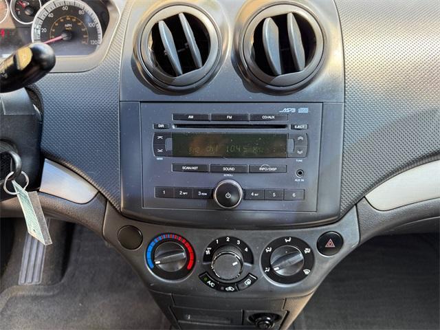 Photo of 2007 Medium Gray Chevrolet Aveo