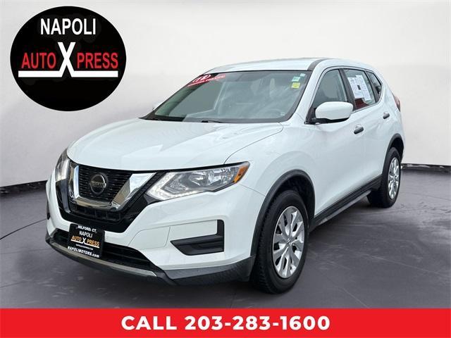 Photo of 2018 Glacier White Nissan Rogue