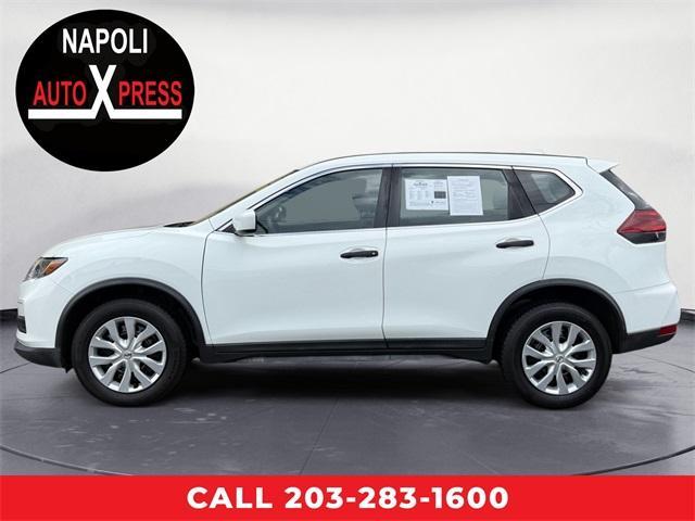 Photo of 2018 Glacier White Nissan Rogue