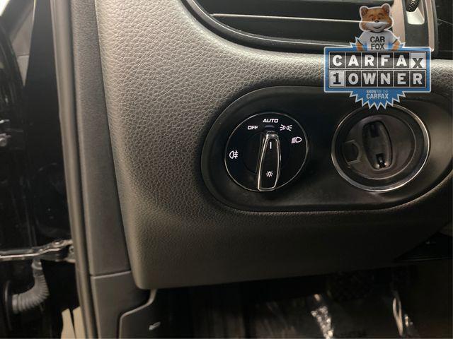 Photo of 2021 Black Porsche Macan