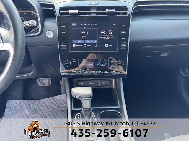 Photo of 2024 White Pearl Hyundai TUCSON