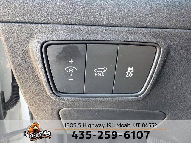 Photo of 2024 White Pearl Hyundai TUCSON