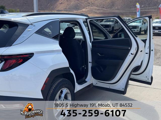 Photo of 2024 White Pearl Hyundai TUCSON