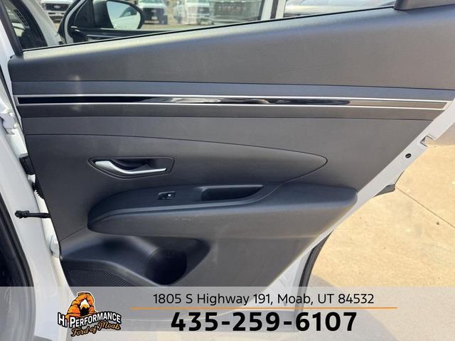 Photo of 2024 White Pearl Hyundai TUCSON