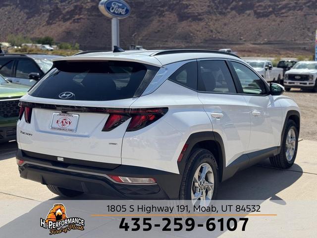 Photo of 2024 White Pearl Hyundai TUCSON