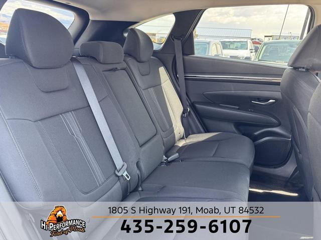 Photo of 2024 White Pearl Hyundai TUCSON