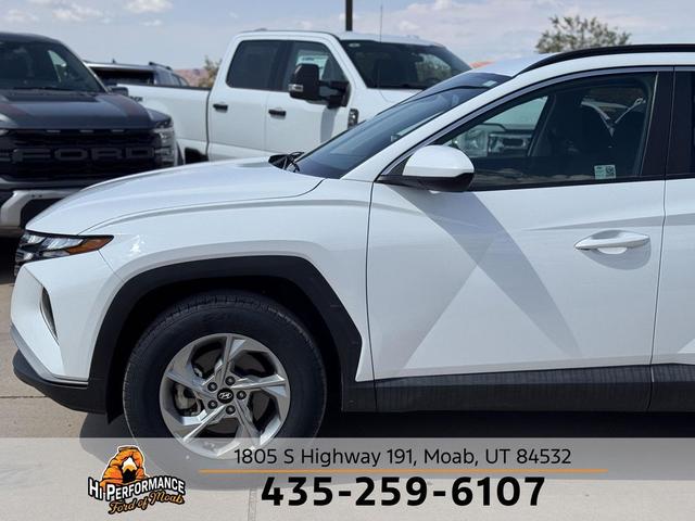 Photo of 2024 White Pearl Hyundai TUCSON