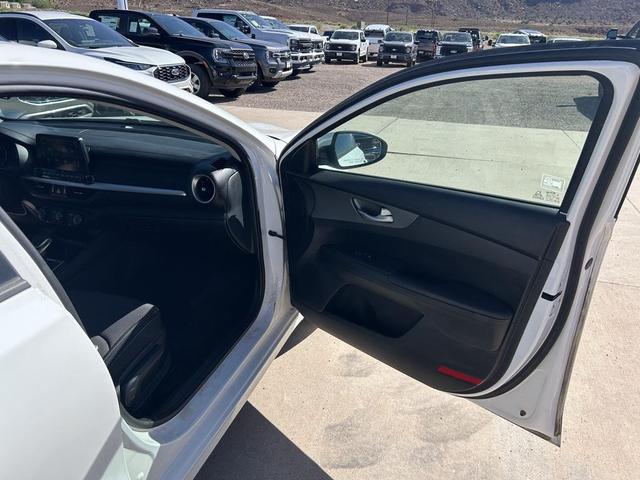 Photo of 2020 Clear White Kia Forte