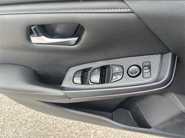 Photo of 2021 Rosewood Metallic Nissan Sentra