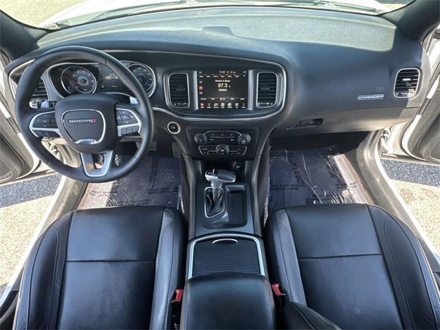 Photo of 2016 Bright White Clearcoat Dodge Charger