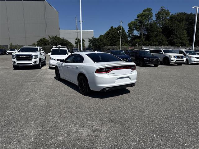 Photo of 2016 Bright White Clearcoat Dodge Charger