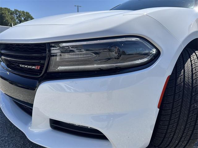 Photo of 2016 Bright White Clearcoat Dodge Charger