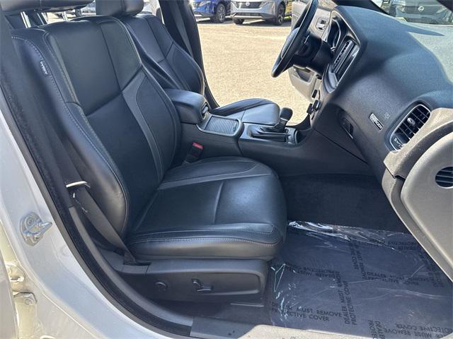 Photo of 2016 Bright White Clearcoat Dodge Charger