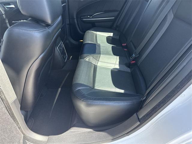 Photo of 2016 Bright White Clearcoat Dodge Charger