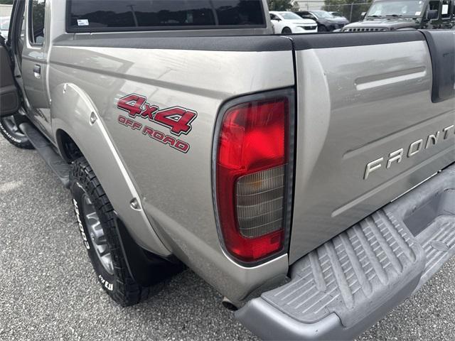 Photo of 2004 Sand Dune Clearcoat Metallic Nissan Frontier