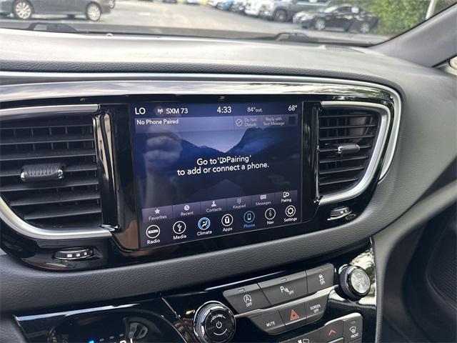 Photo of 2019 Billet Silver Metallic Clearcoat Chrysler Pacifica