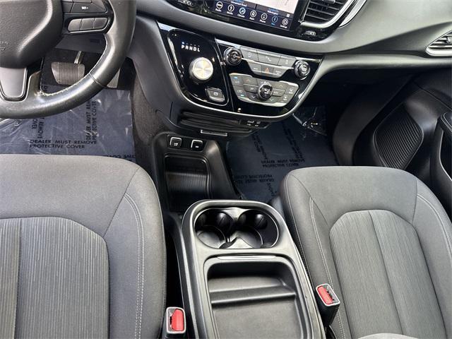 Photo of 2019 Billet Silver Metallic Clearcoat Chrysler Pacifica