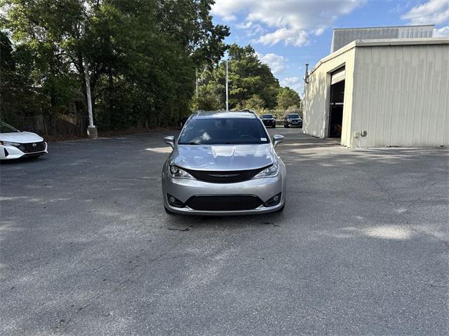 Photo of 2019 Billet Silver Metallic Clearcoat Chrysler Pacifica