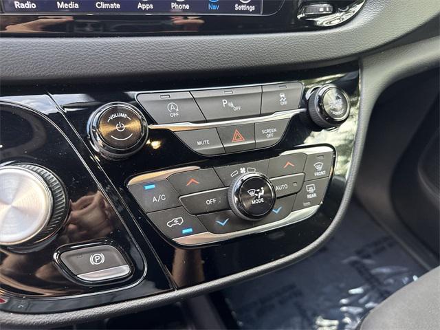 Photo of 2019 Billet Silver Metallic Clearcoat Chrysler Pacifica