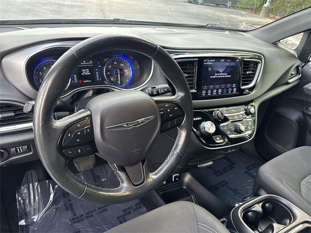 Photo of 2019 Billet Silver Metallic Clearcoat Chrysler Pacifica