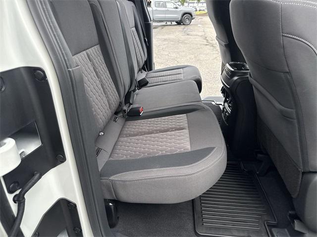 Photo of 2024 Glacier White Nissan Titan